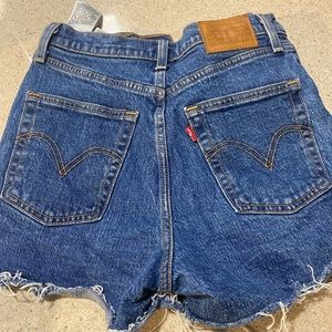 Levi’s ribcage shorts